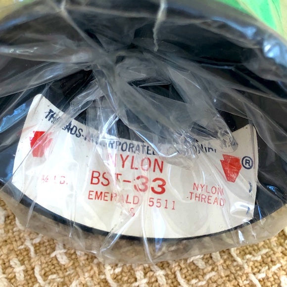 NIP Kelly Green large nylon thread spool - Picture 8 of 13